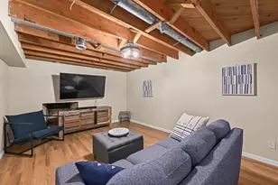 2400 W Apple Tree Rd, Glendale, WI 53209 - Photo 13