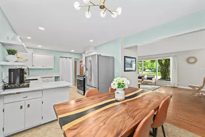 2400 W Apple Tree Rd, Glendale, WI 53209 - Photo 5