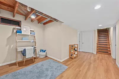 2400 W Apple Tree Rd, Glendale, WI 53209 - Photo 15