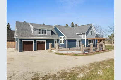 3202  Mirro Dr, Manitowoc, WI 54220 - Photo 51