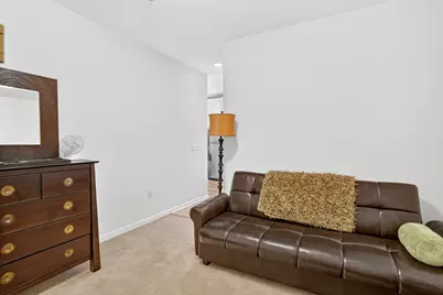 4  Gaslight Dr #302, Racine, WI 53403 - Photo 9