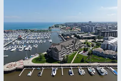 4  Gaslight Dr #302, Racine, WI 53403 - Photo 3