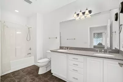 4  Gaslight Dr #302, Racine, WI 53403 - Photo 11