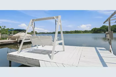 W288N8060  Park Dr, Merton, WI 53029 - Photo 3