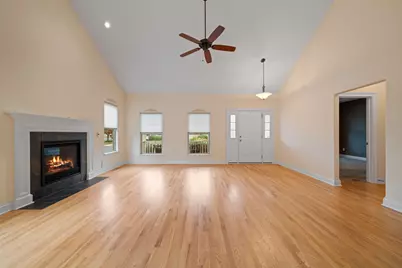 677  Cook St, Walworth, WI 53184 - Photo 7