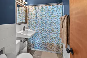 4107 S Hately Ave, Saint Francis, WI 53235 - Photo 9