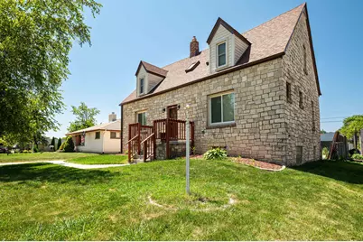 5949 S 31st St, Greenfield, WI 53221 - Photo 3