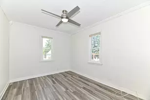 5949 S 31st St, Greenfield, WI 53221 - Photo 15
