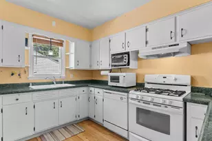 1421 N 5th St, Manitowoc, WI 54220 - Photo 3