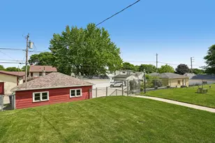 3648 E Whittaker Ave, Cudahy, WI 53110 - Photo 31