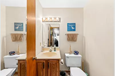 716  Fox Ln, Racine, WI 53185 - Photo 25