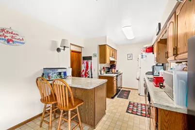 716  Fox Ln, Racine, WI 53185 - Photo 27