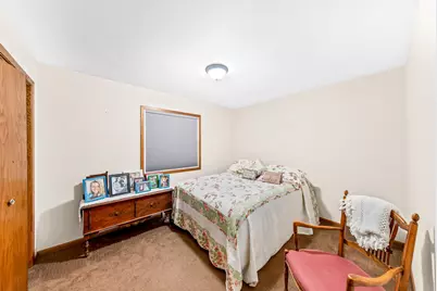 716  Fox Ln, Racine, WI 53185 - Photo 17