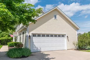 N65W13488 Lilly Creek Dr, Menomonee Falls, WI 53051 - Photo 31