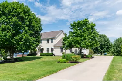 N65W13488  Lilly Creek Dr, Menomonee Falls, WI 53051 - Photo 29