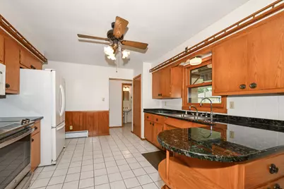4144 N 96th St, Wauwatosa, WI 53222 - Photo 15