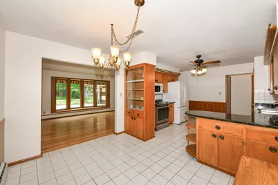 4144 N 96th St, Wauwatosa, WI 53222 - Photo 13