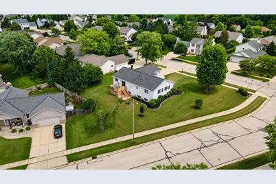 1300  Conifer Ave, West Bend, WI 53090 - Photo 35