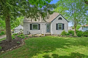 1016 Guthrie Rd, Waukesha, WI 53186 - Photo 1