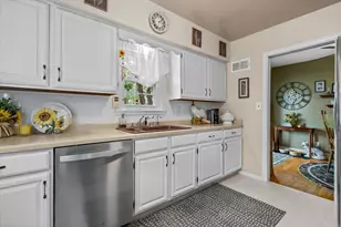 1016 Guthrie Rd, Waukesha, WI 53186 - Photo 11