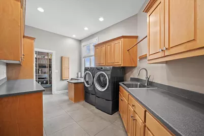 1704 E Juniper Way, Hartland, WI 53029 - Photo 49
