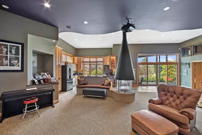 1704 E Juniper Way, Hartland, WI 53029 - Photo 71