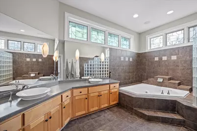 1704 E Juniper Way, Hartland, WI 53029 - Photo 17