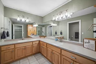 1704 E Juniper Way, Hartland, WI 53029 - Photo 63