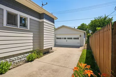 4324 N Woodburn St, Shorewood, WI 53211 - Photo 27