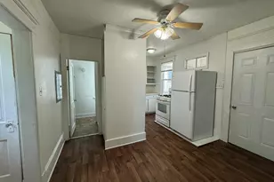 2451 S 9th St, Milwaukee, WI 53215 - Photo 9
