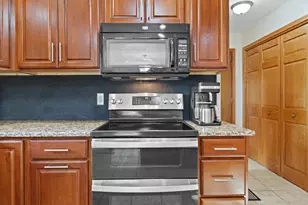 1800 Centennial Ln, Racine, WI 53406 - Photo 17