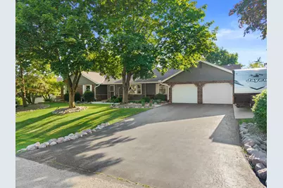 1800  Centennial Ln, Racine, WI 53406 - Photo 3