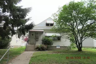 3240 S Dayfield Ave, Milwaukee, WI 53207 - Photo 1