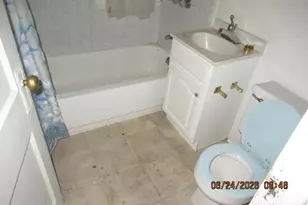 5916 W Dixon St, Milwaukee, WI 53214 - Photo 7