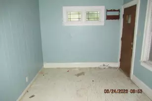 5916 W Dixon St, Milwaukee, WI 53214 - Photo 9