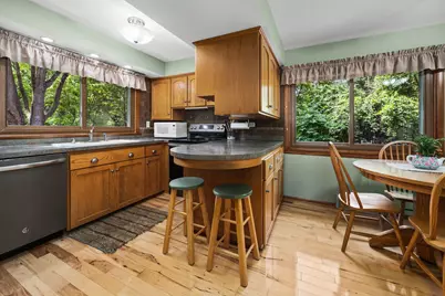 4410  Golf Dr, Racine, WI 53185 - Photo 9