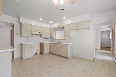 13400 W Sunny View Dr, New Berlin, WI 53151 - Photo 17