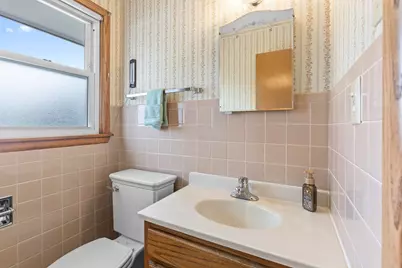 13400 W Sunny View Dr, New Berlin, WI 53151 - Photo 15
