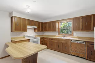 W6333 Burkshire Ln, Plymouth, WI 53073 - Photo 15