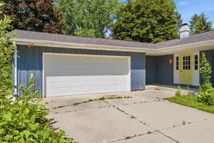 W6333 Burkshire Ln, Plymouth, WI 53073 - Photo 39