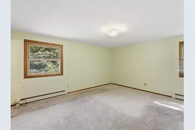 W6333  Burkshire Ln, Plymouth, WI 53073 - Photo 17