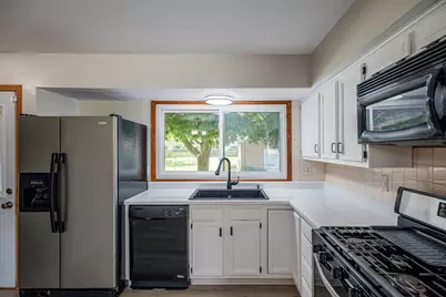 8026  50th Ave, Kenosha, WI 53142 - Photo 9