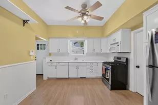 1526 Wisconsin Ave, Racine, WI 53403 - Photo 7