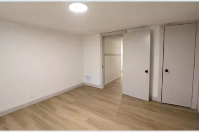6520 N 56th St, Milwaukee, WI 53223 - Photo 21