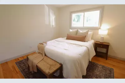 6520 N 56th St, Milwaukee, WI 53223 - Photo 9
