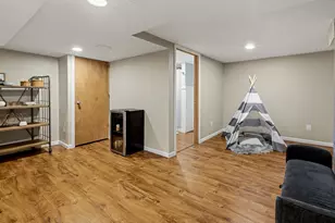 125 N 85th St, Wauwatosa, WI 53226 - Photo 17