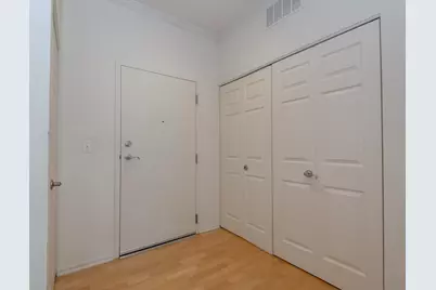 3872 S Lake Dr #101, Saint Francis, WI 53235 - Photo 3