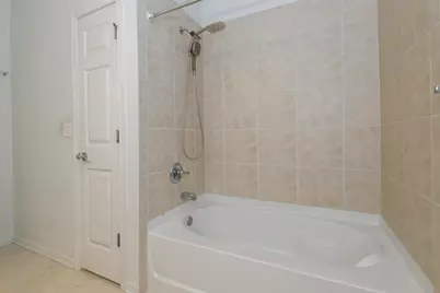 3872 S Lake Dr #101, Saint Francis, WI 53235 - Photo 17