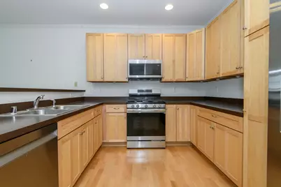 3872 S Lake Dr #101, Saint Francis, WI 53235 - Photo 9