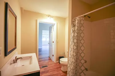 2406  Washington Rd, Kenosha, WI 53140 - Photo 9